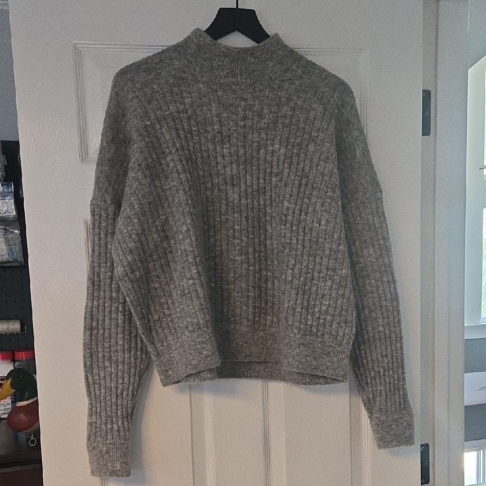 H&M Heather Gray Women's Turtleneck Sweater